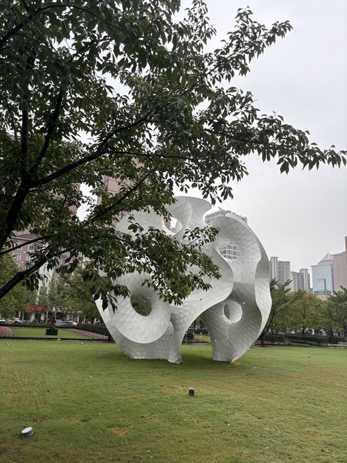 天牛宝 静安国际雕塑展开幕，开启一场可欣赏可互动的雕塑之旅